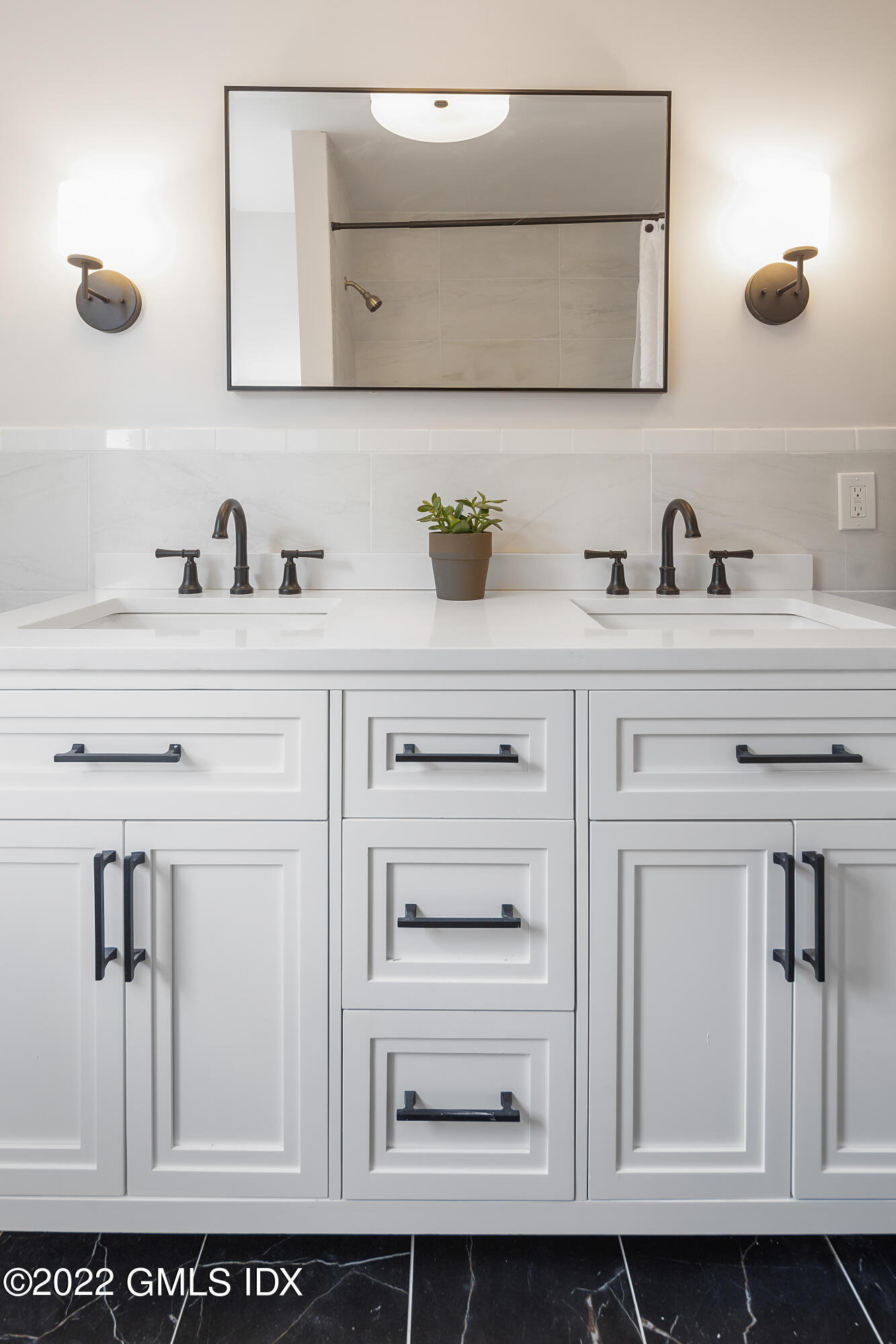 287 Glenbrook Road Stamford, CT 06906 - Photo 27 of 37 287 Glenbrook Rd, Stamford, CT 06906-34