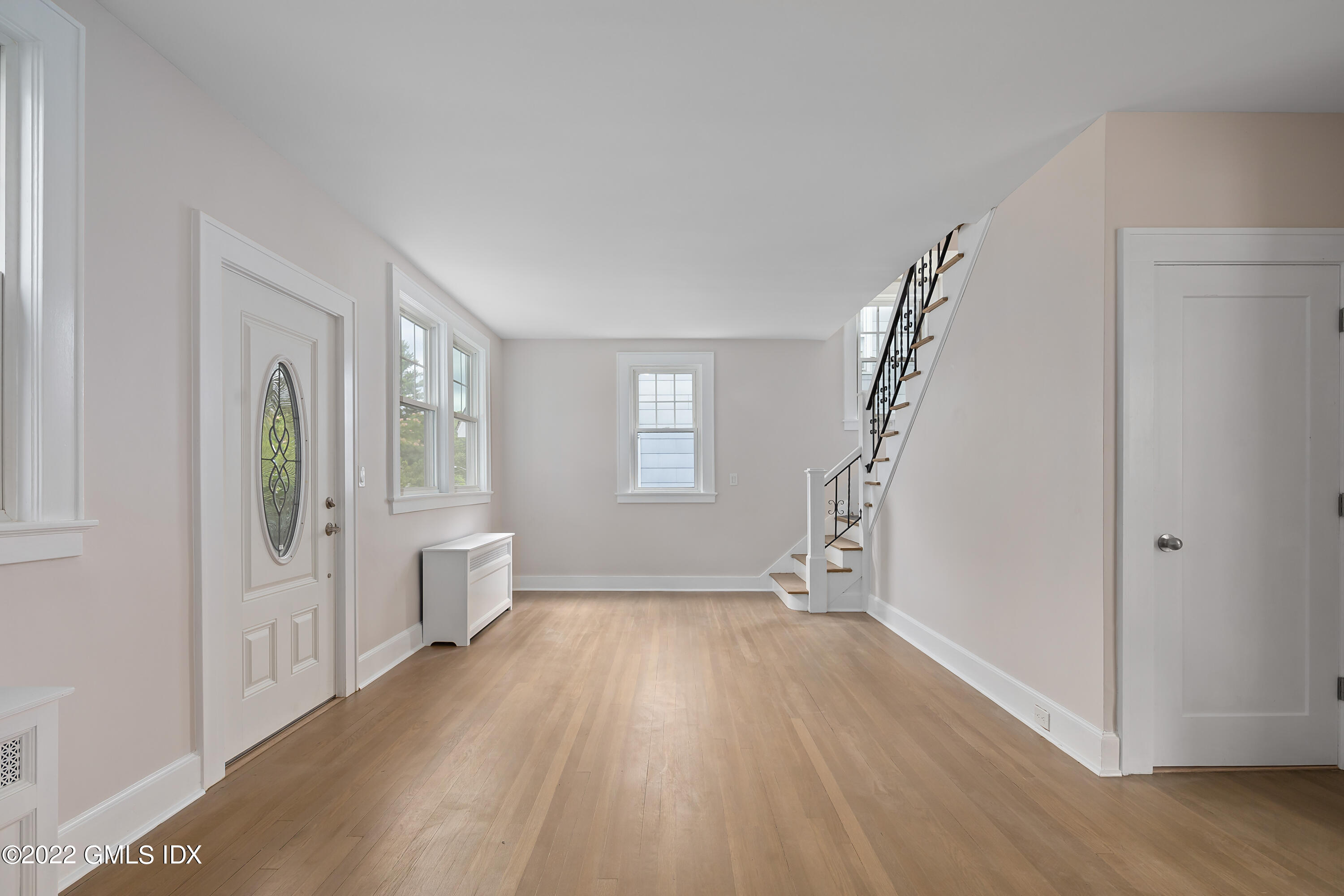 287 Glenbrook Road Stamford, CT 06906 - Photo 5 of 37 287 Glenbrook Rd, Stamford, CT 06906-6