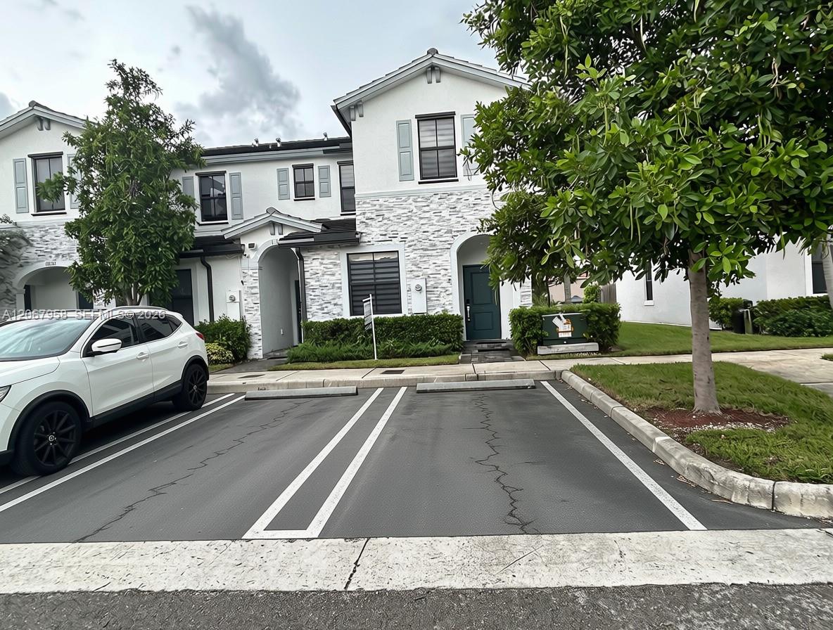 18120 Southwest 148th Road Miami, FL 33187 - Photo 14 of 21 Gallery Image 14