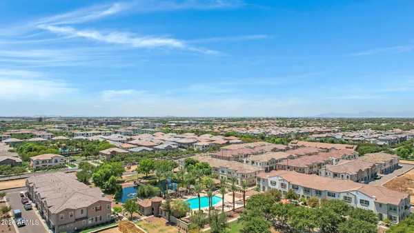 $465,000 | 1825 East Hampton Lane, Unit 106, Gilbert, AZ 85295