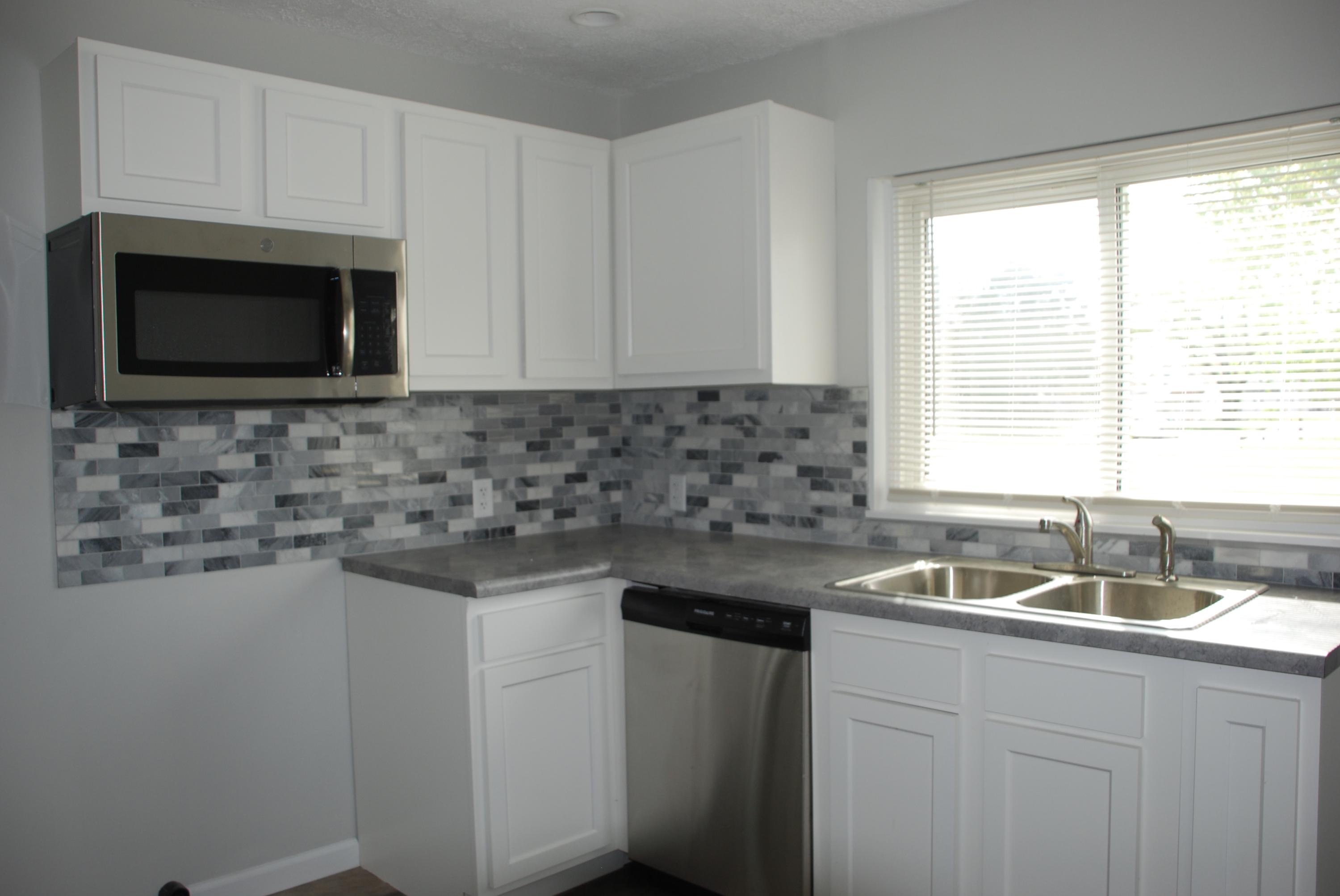 402 East 3rd Street Springfield, OH 45503 - Photo 7 of 33