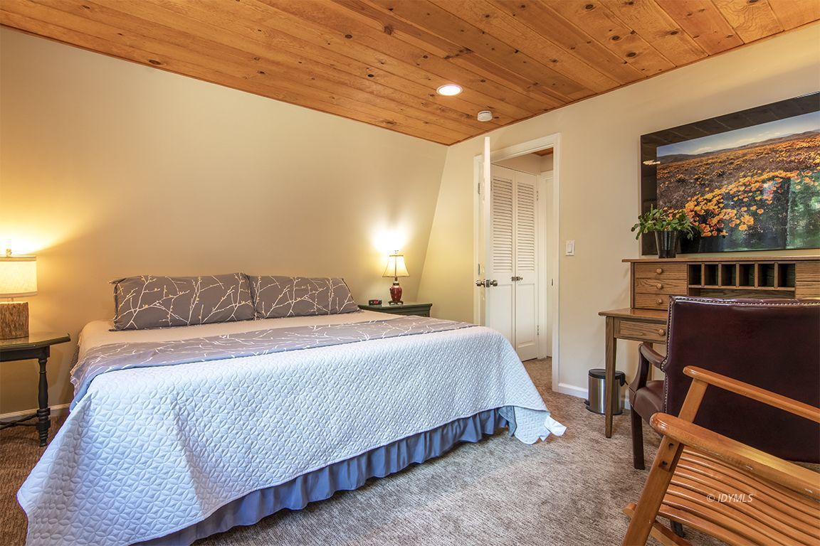 26325 Pine Dell Idyllwild, CA 92549 - Photo 28 of 31 King size beds