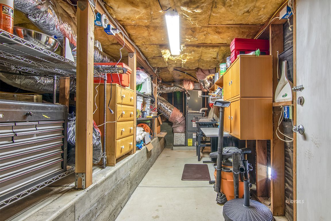 26325 Pine Dell Idyllwild, CA 92549 - Photo 30 of 31 Basement storage or workshop