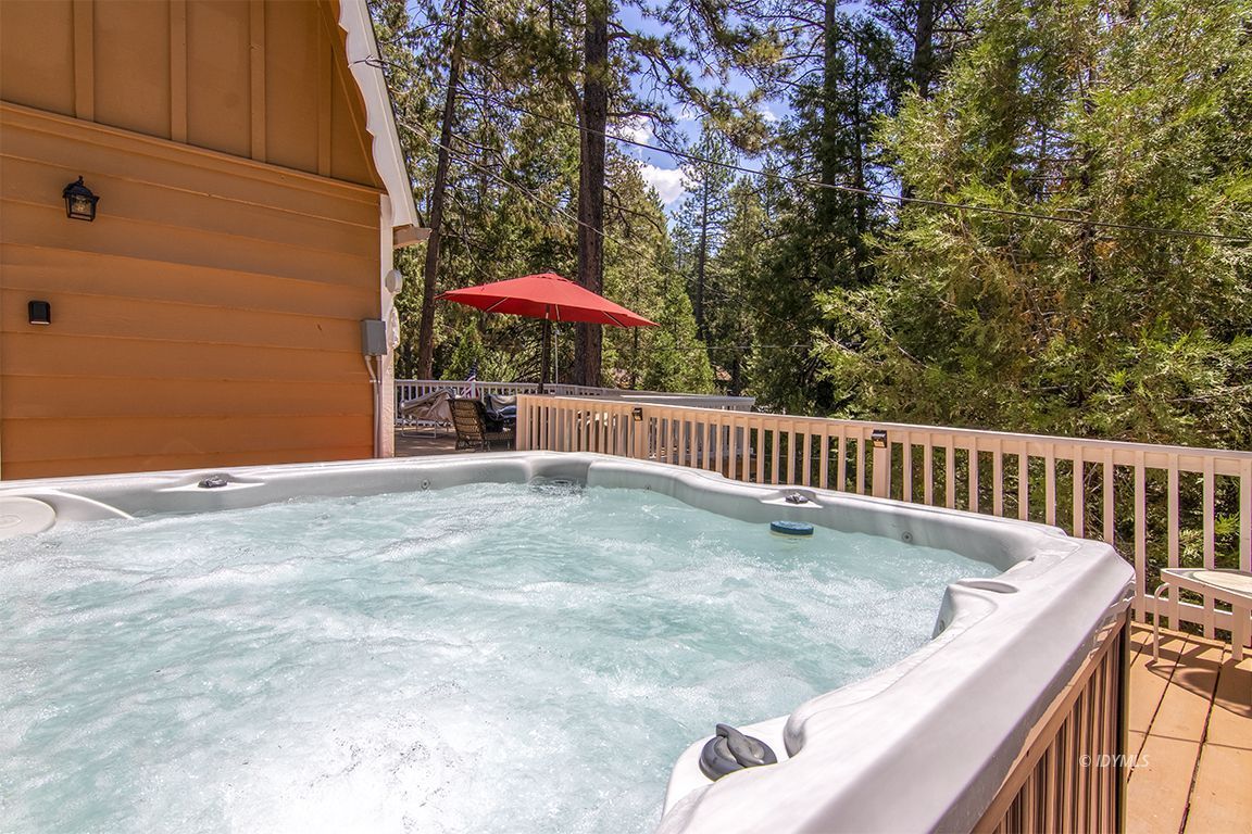 26325 Pine Dell Idyllwild, CA 92549 - Photo 8 of 31 Room for 6 people