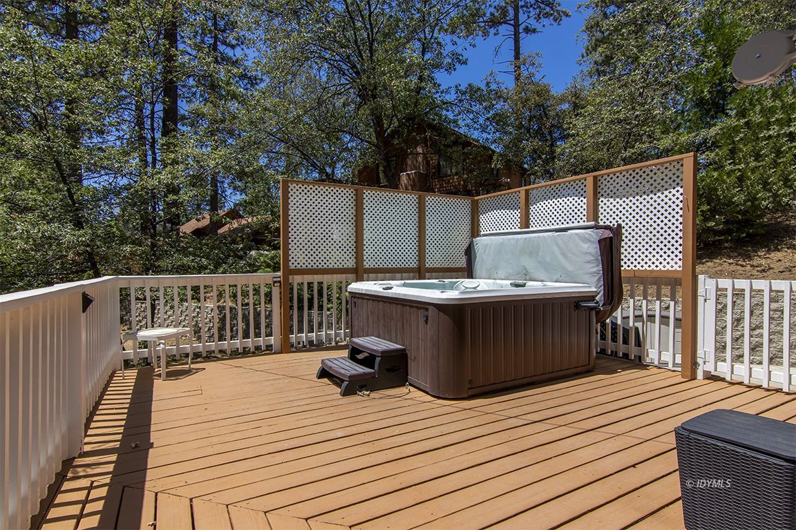 26325 Pine Dell Idyllwild, CA 92549 - Photo 9 of 31 Relax under the stars