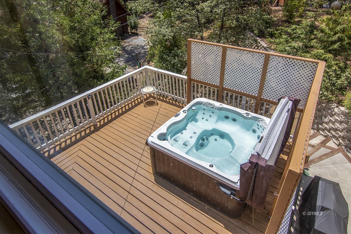 26325 Pine Dell Idyllwild, CA 92549 - Photo 10 of 31 Private Spa Deck