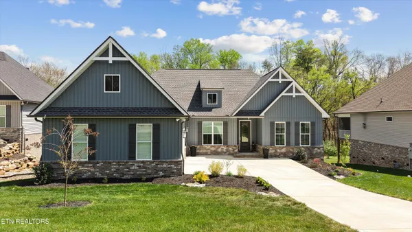 $649,900 | 112 Nuhya Way, Loudon, TN 37774