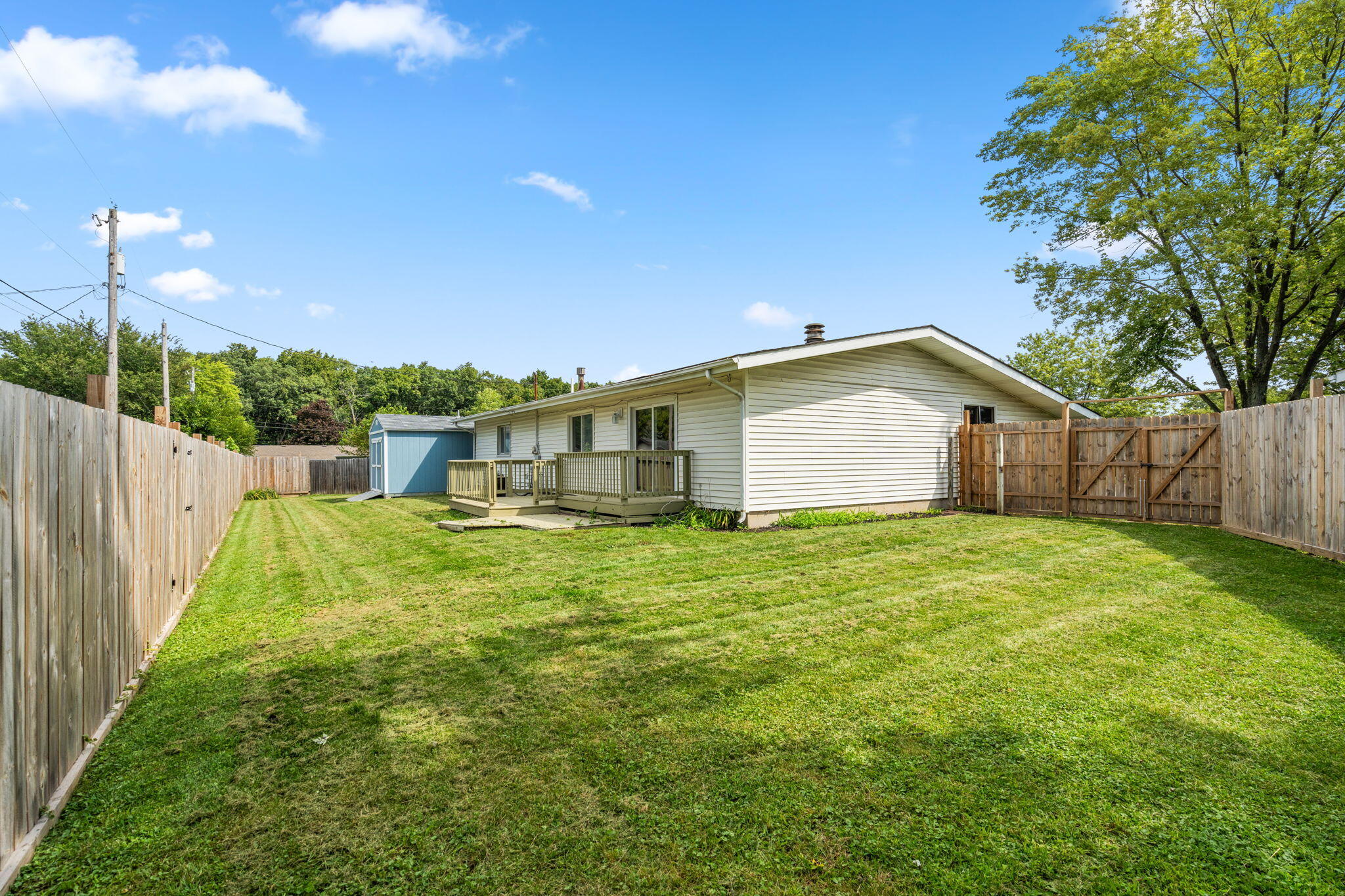 385 Riviera Court Valparaiso, IN 46385 - Photo 26 of 27 a house view with a garden space