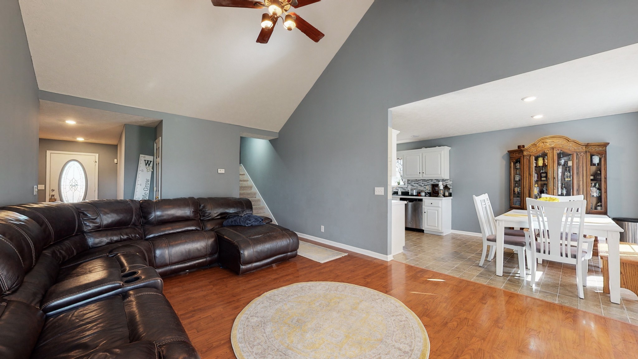 184 Foxrun Springfield, TN 37172 - Photo 7 of 20 a living room with furniture