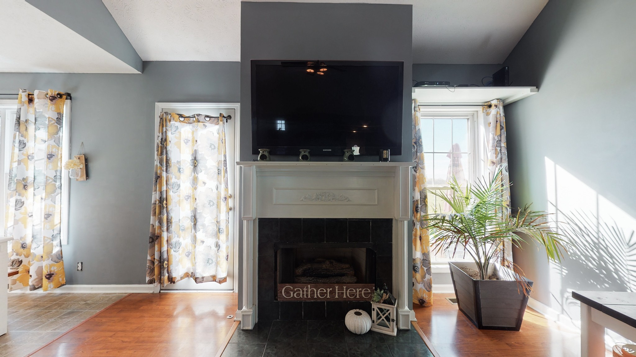 184 Foxrun Springfield, TN 37172 - Photo 8 of 20 a living room with furniture and a fireplace