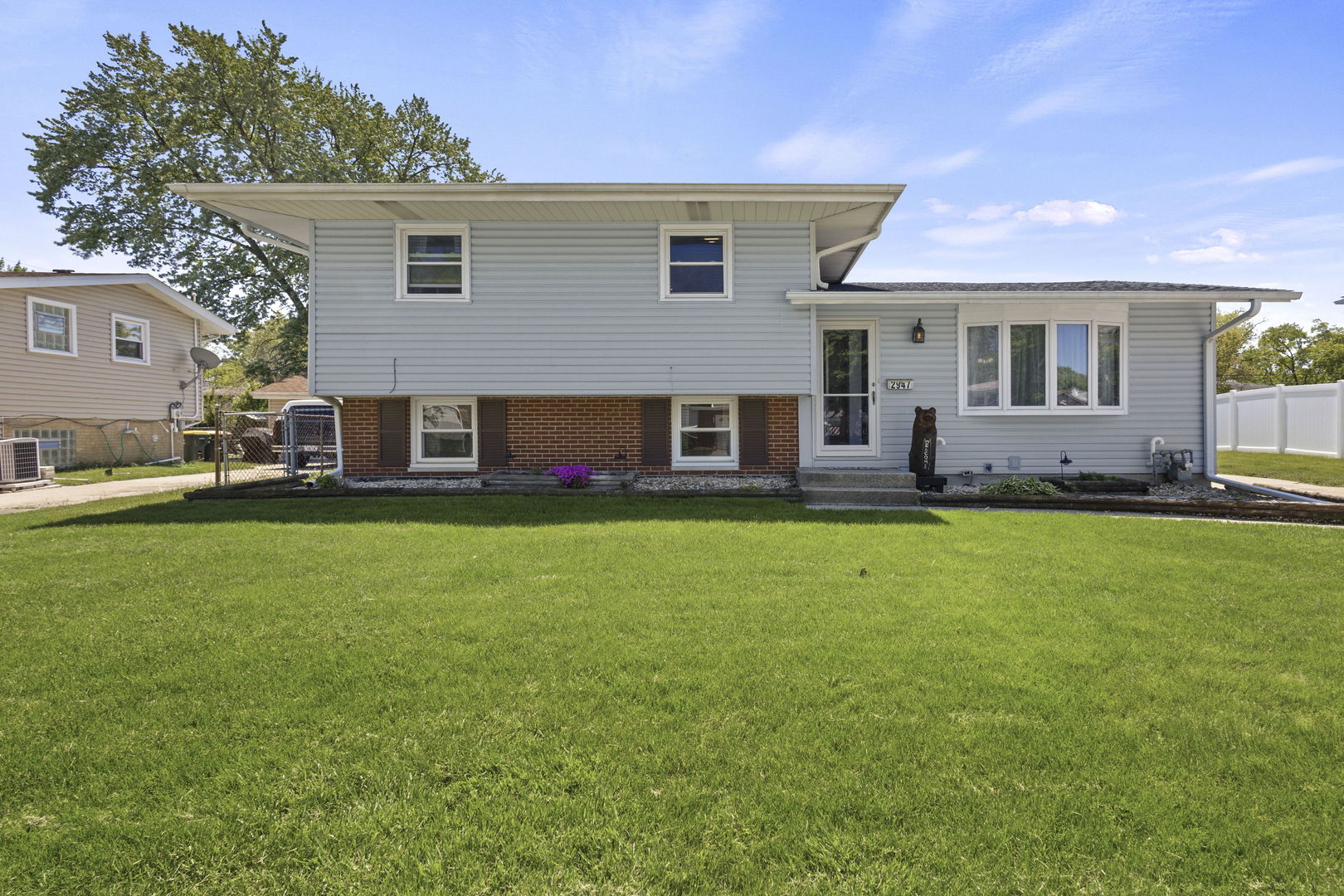 2947 189th Street Lansing, IL 60438 - Photo 2 of 32