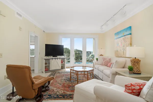 $440,000 | 4425 Arendell Street, Unit 303 HARBORSIDE CLUB AT 70, Morehead City, NC 28557