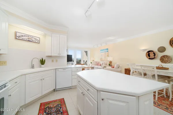 $440,000 | 4425 Arendell Street, Unit 303 HARBORSIDE CLUB AT 70, Morehead City, NC 28557