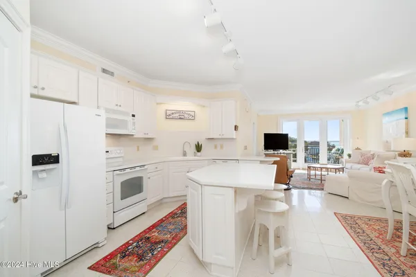 $440,000 | 4425 Arendell Street, Unit 303 HARBORSIDE CLUB AT 70, Morehead City, NC 28557