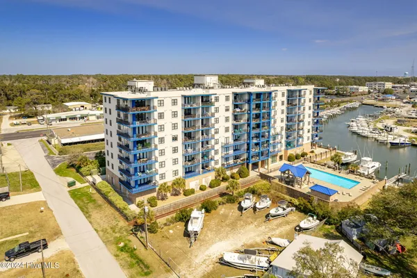 $440,000 | 4425 Arendell Street, Unit 303 HARBORSIDE CLUB AT 70, Morehead City, NC 28557