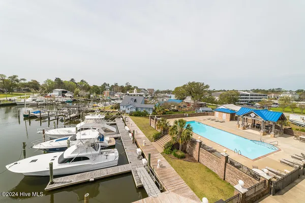 $440,000 | 4425 Arendell Street, Unit 303 HARBORSIDE CLUB AT 70, Morehead City, NC 28557