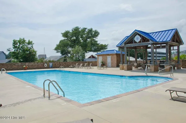 $440,000 | 4425 Arendell Street, Unit 303 HARBORSIDE CLUB AT 70, Morehead City, NC 28557