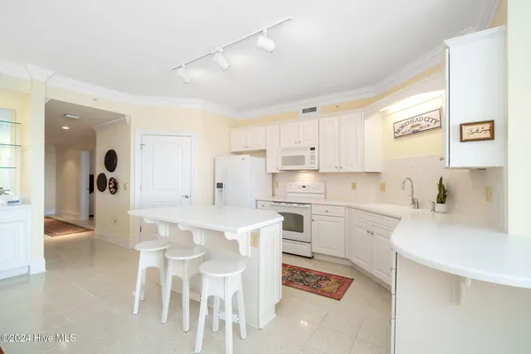 $440,000 | 4425 Arendell Street, Unit 303 HARBORSIDE CLUB AT 70, Morehead City, NC 28557