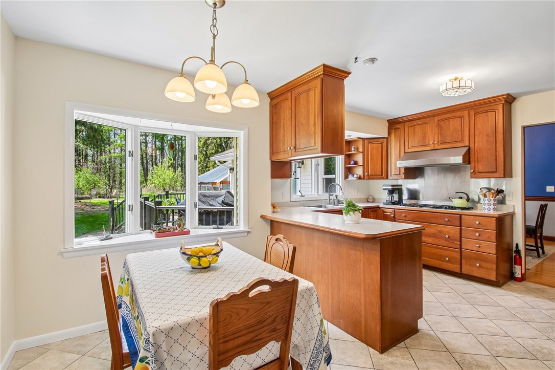 44 Crescent Hill Road Perinton, NY 14534 - Photo 4 of 50