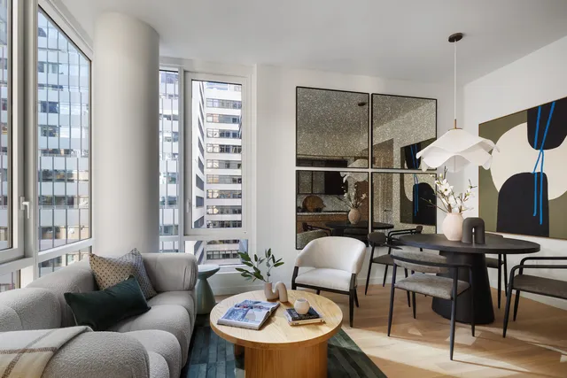 $1,438,000 | 135 East 47th Street, Unit 11D | Midtown East