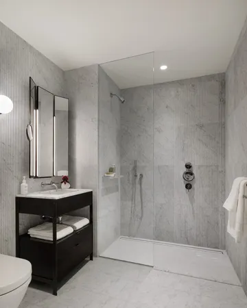 $1,438,000 | 135 East 47th Street, Unit 11D | Midtown East