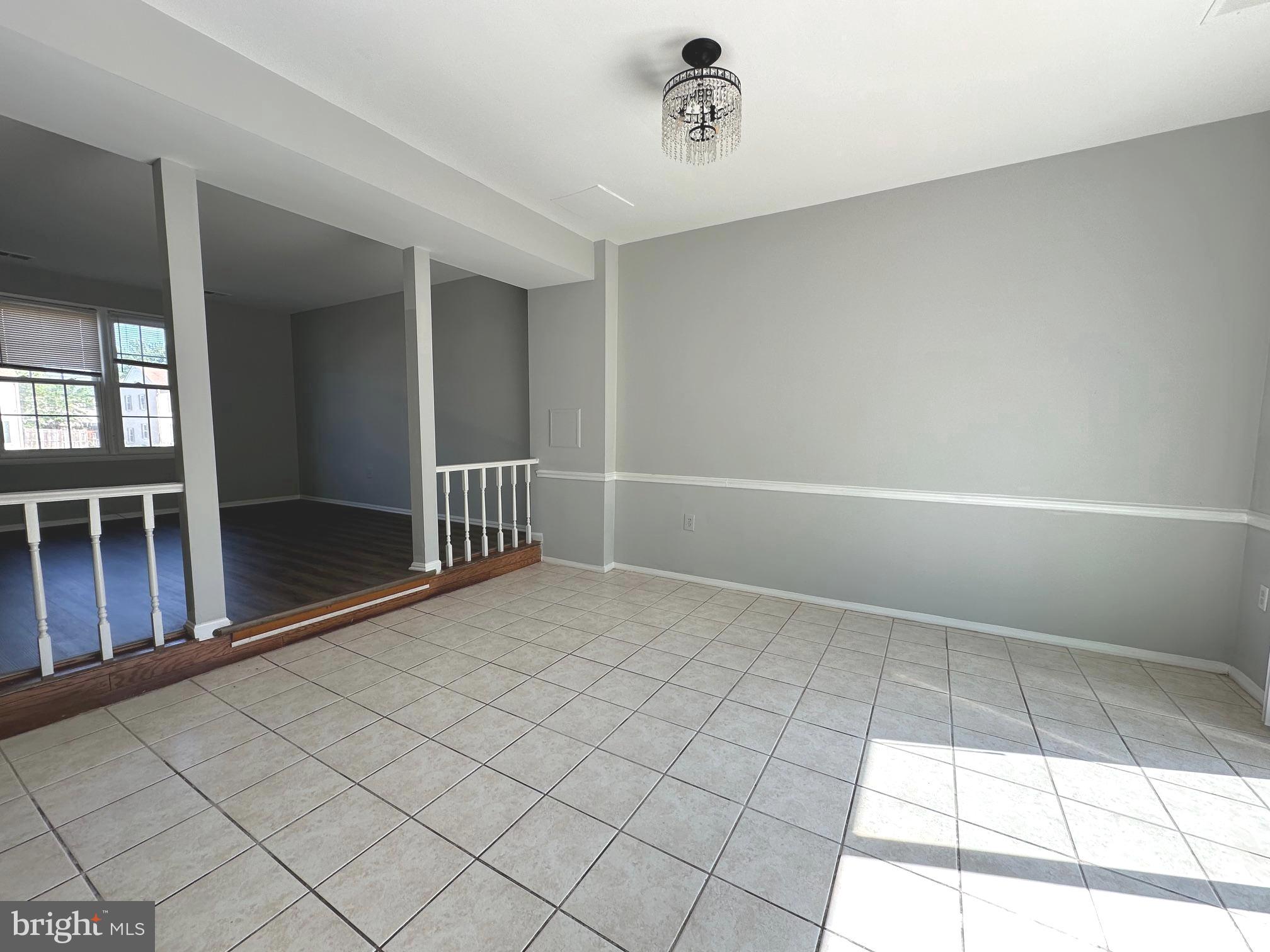 9078 McClellan Common Manassas, VA 20110 - Photo 11 of 25 a view of an empty room and window