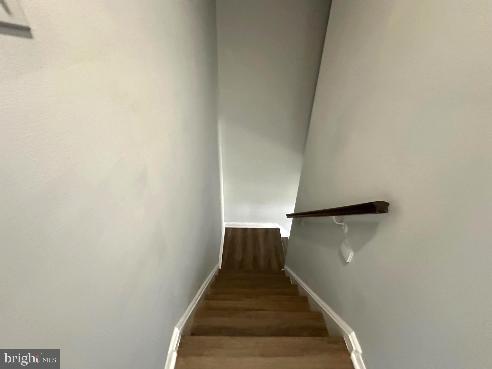 9078 McClellan Common Manassas, VA 20110 - Photo 24 of 25 a view of entryway