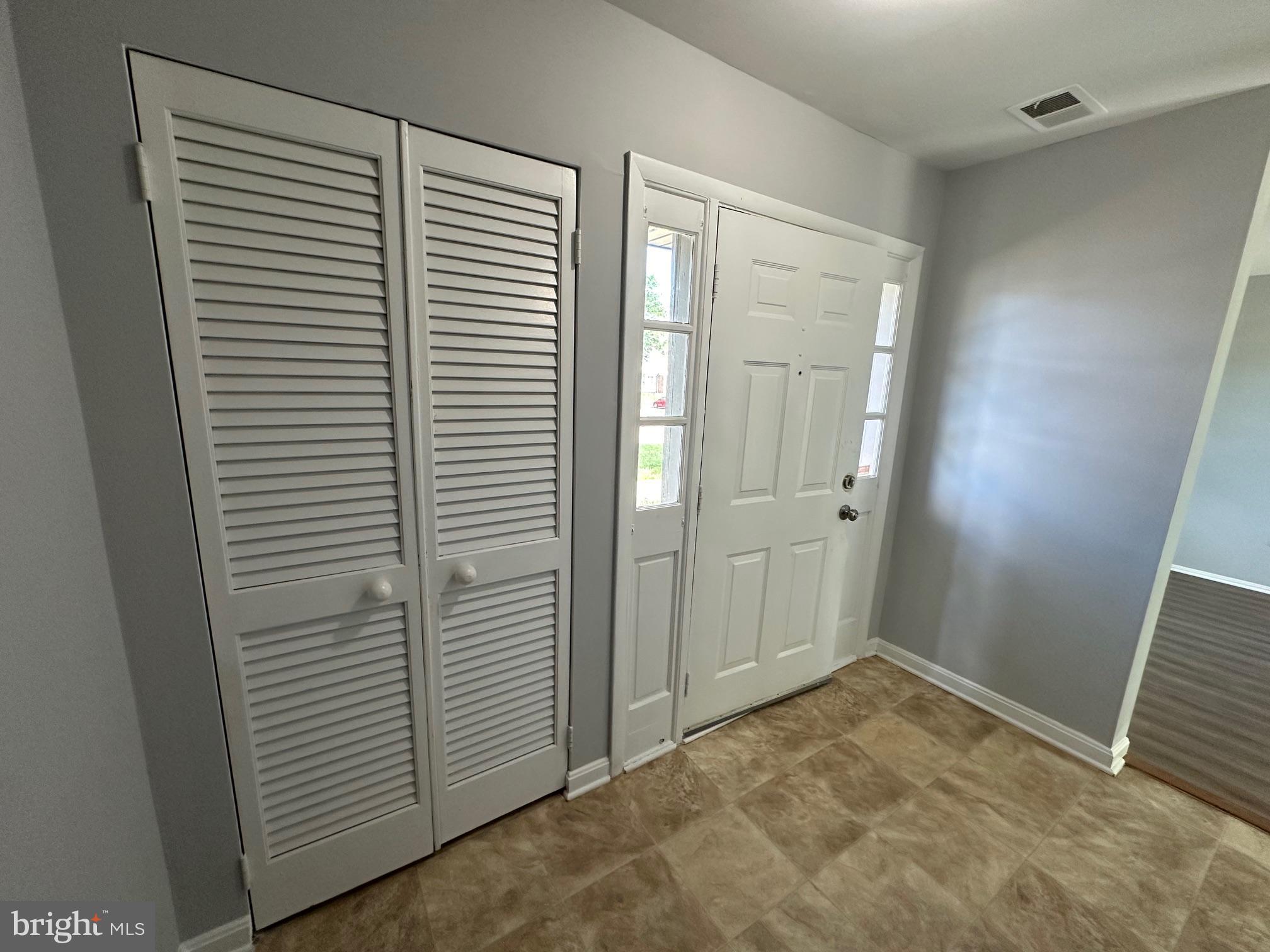 9078 McClellan Common Manassas, VA 20110 - Photo 5 of 25 a view of a room with an empty space