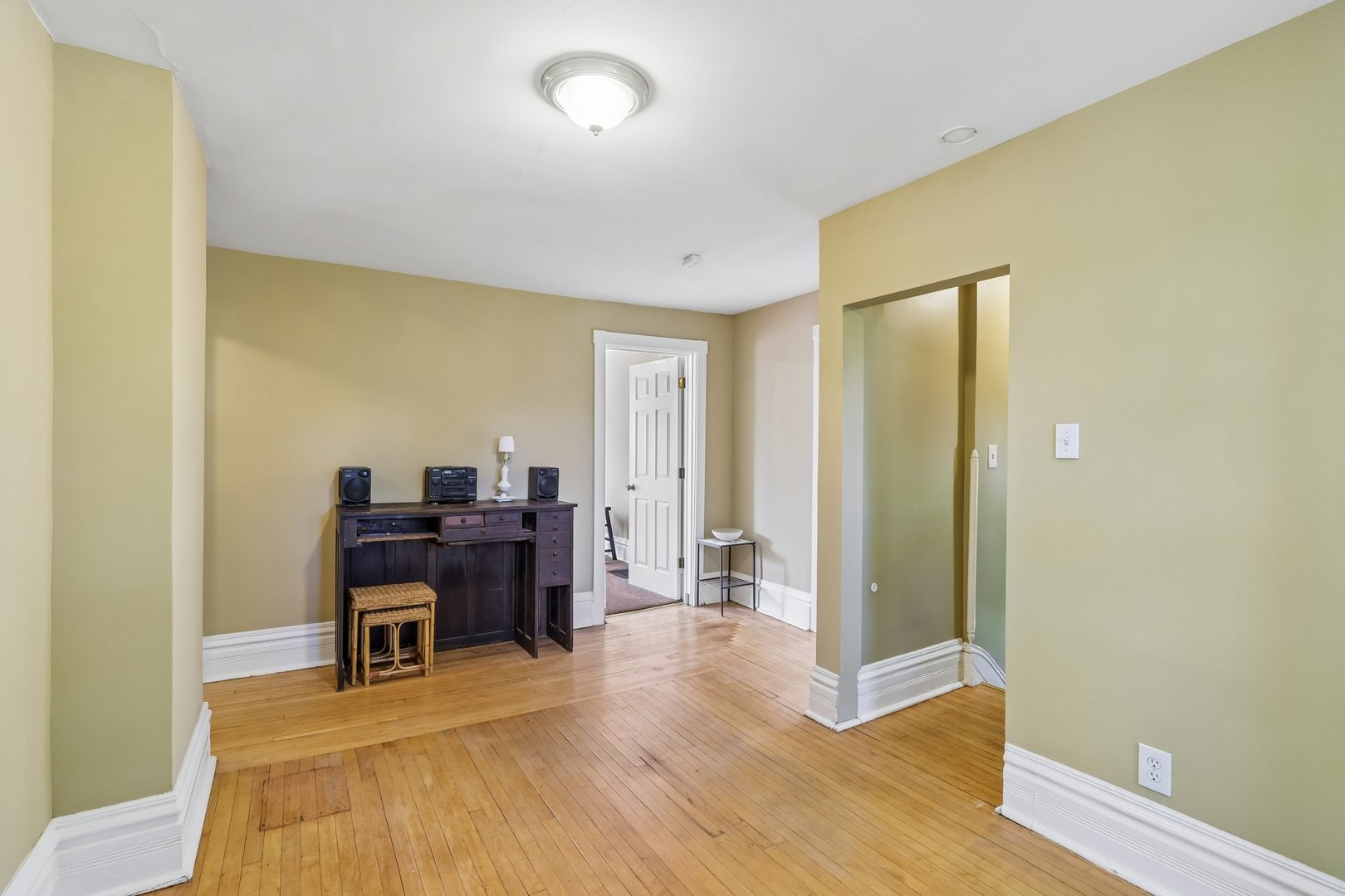 17 South Liberty Street Elgin, IL 60120 - Photo 8 of 17