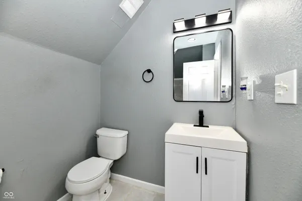 $230,000 | 2838 North Kenwood Avenue, Indianapolis, IN 46208