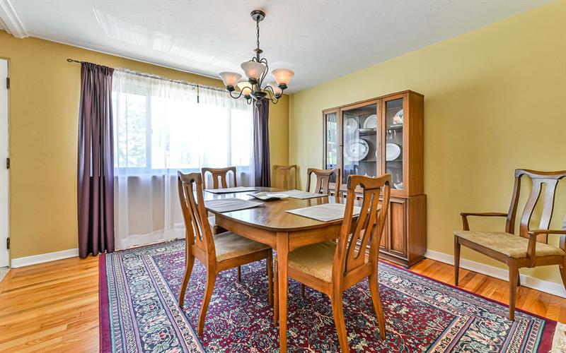 2053 Spring Hill Road Pittsburgh, PA 15243 - Photo 8 of 25