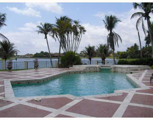 2735 Paddock Road Weston, FL 33331 - Photo 2 of 4 Swimming Pool/Hot Tub/Sauna