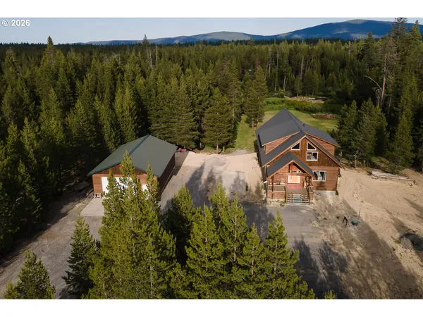 $1,100,000 | 124323 Teatable Court, Crescent Lake, OR 97733