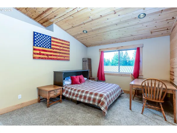 $1,100,000 | 124323 Teatable Court, Crescent Lake, OR 97733