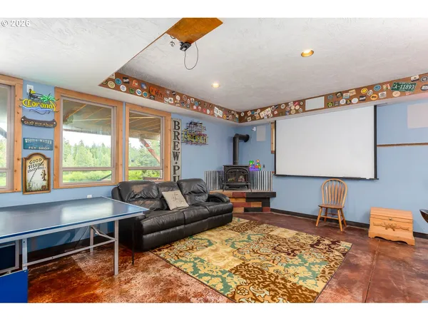 $1,100,000 | 124323 Teatable Court, Crescent Lake, OR 97733