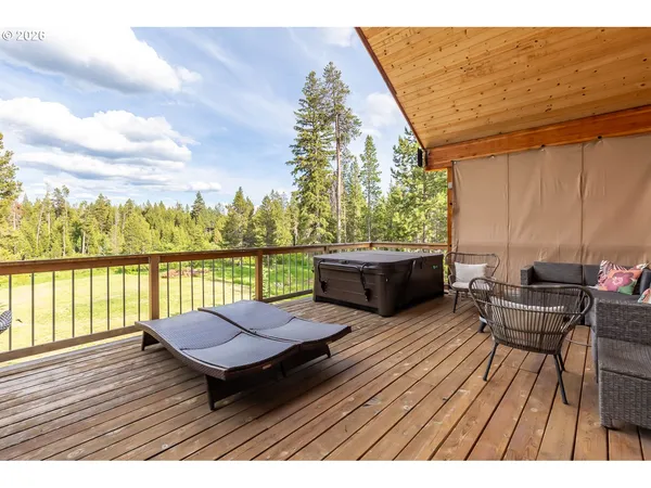 $1,100,000 | 124323 Teatable Court, Crescent Lake, OR 97733