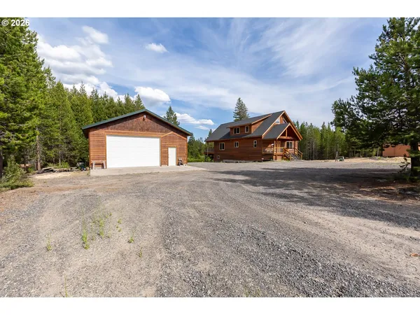 $1,100,000 | 124323 Teatable Court, Crescent Lake, OR 97733