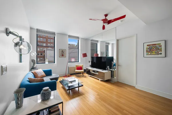 $1,295,000 | 421 West 54th Street, Unit 5F | Hell's Kitchen
