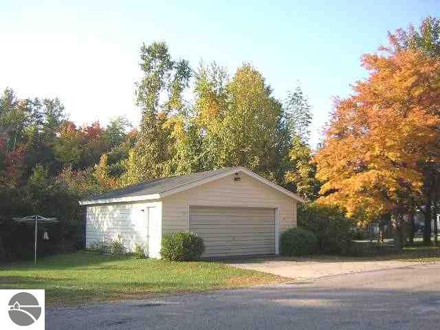14490 Williams Road Elk Rapids, MI 49629 - Photo 12 of 13 1732710-11.JPG