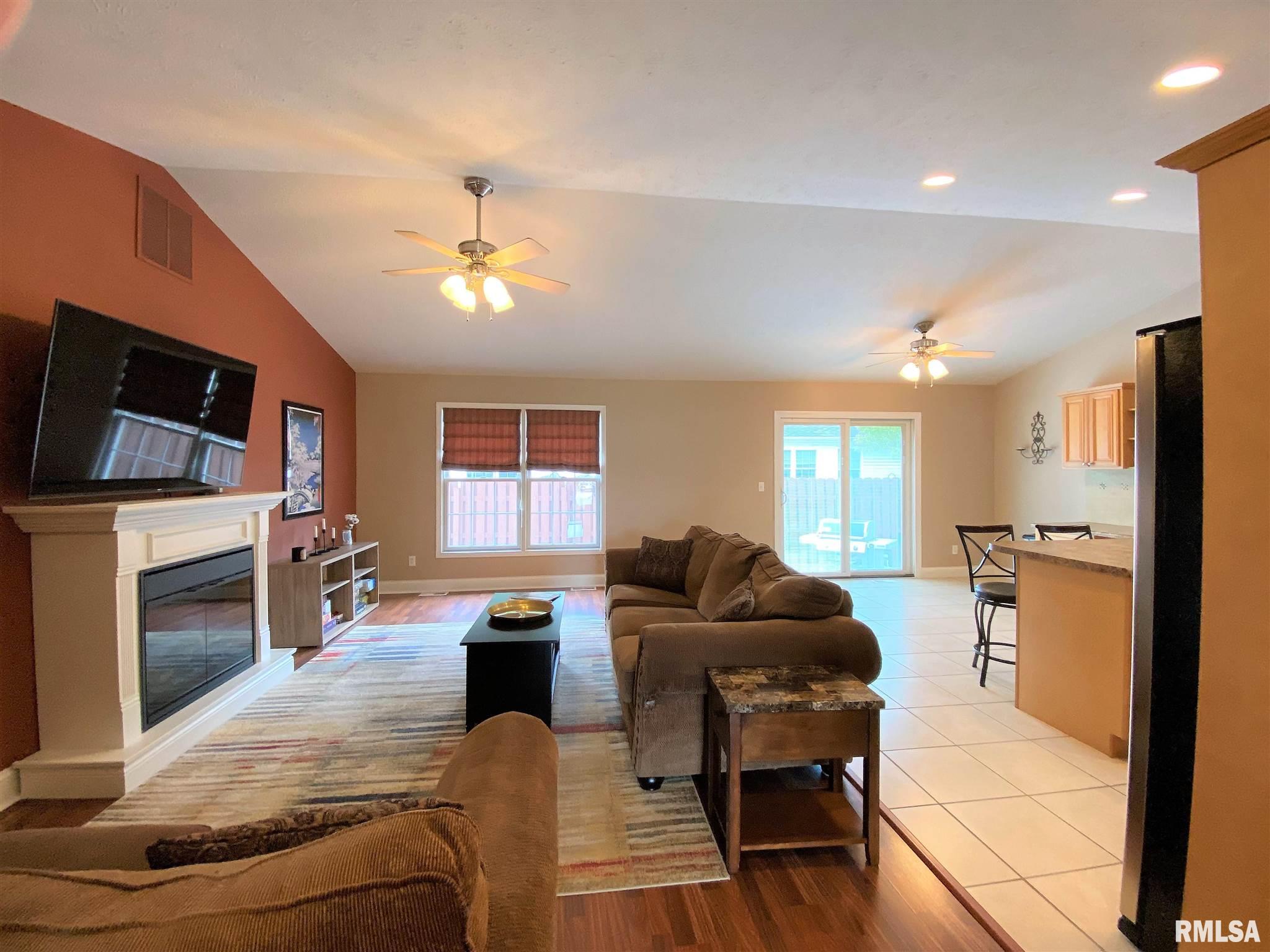 513 Bristol Court Rochester, IL 62563 - Photo 6 of 26