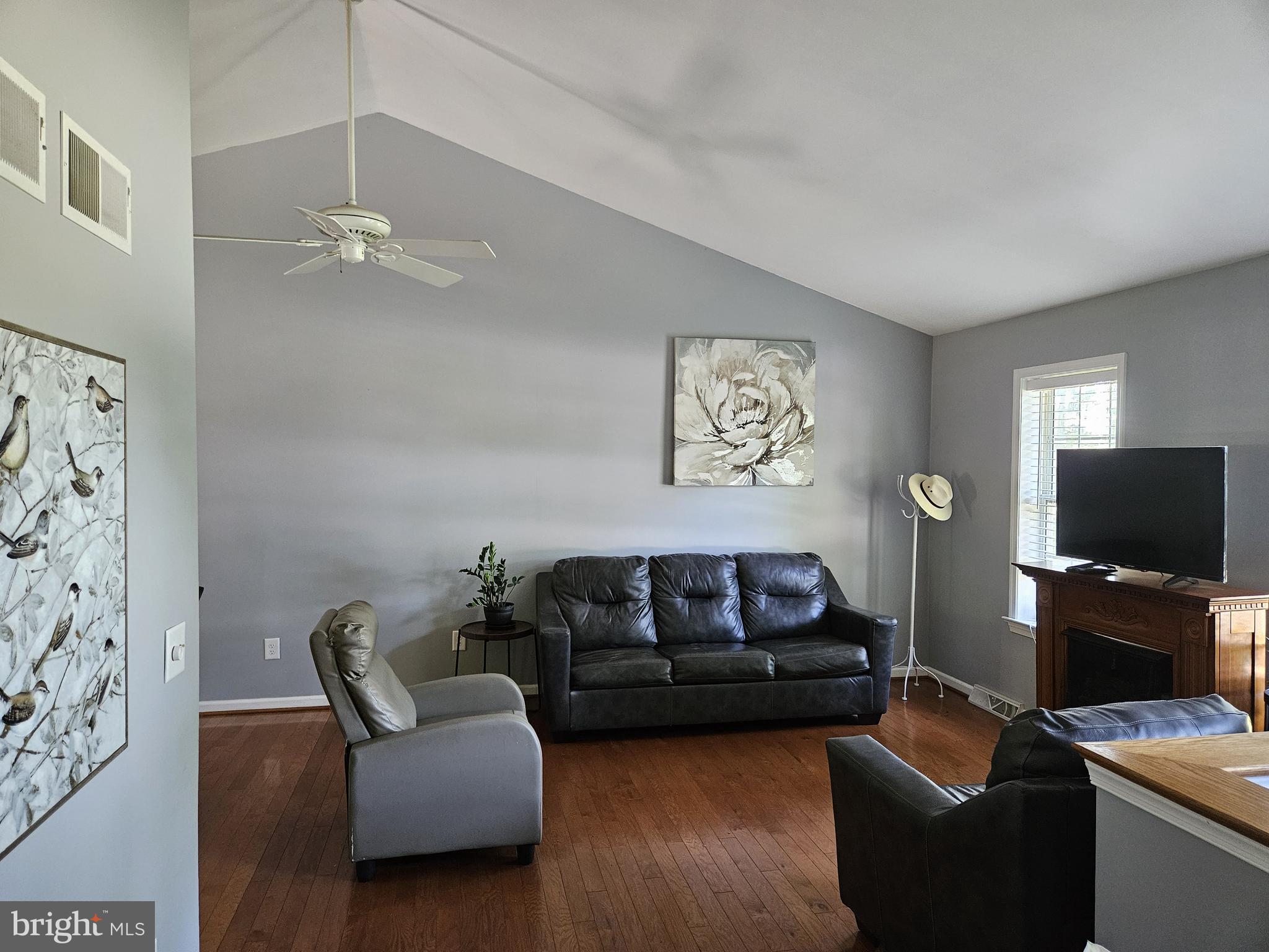 46 West Praecipe Way Cochranville, PA 19330 - Photo 7 of 22 Upper Level Living Room