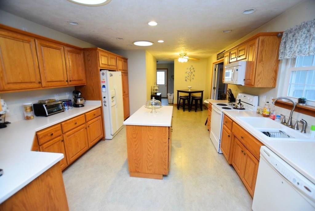 118 East Central Way Pendleton, IN 46064 - Photo 8 of 33