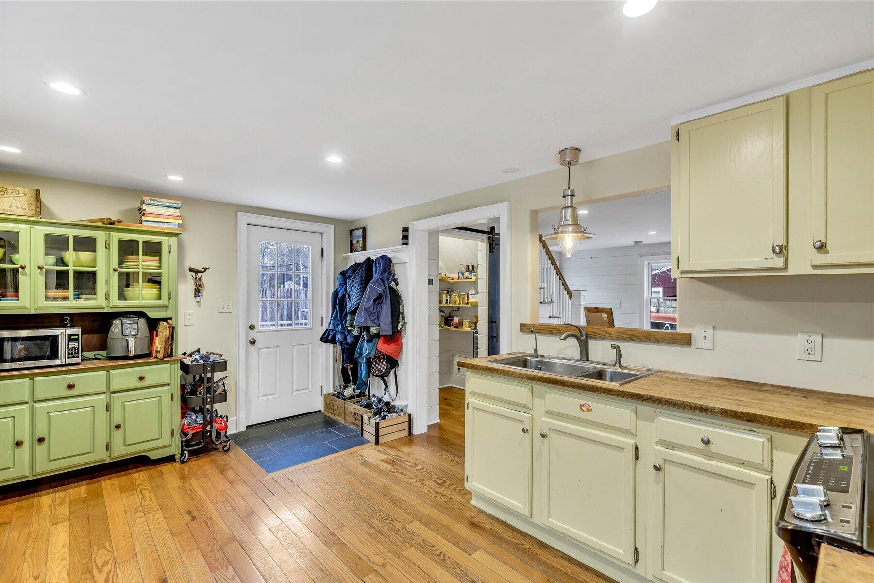 34 Weir Road Yarmouth Port, MA 02675 - Photo 12 of 48 47-Y1A4113