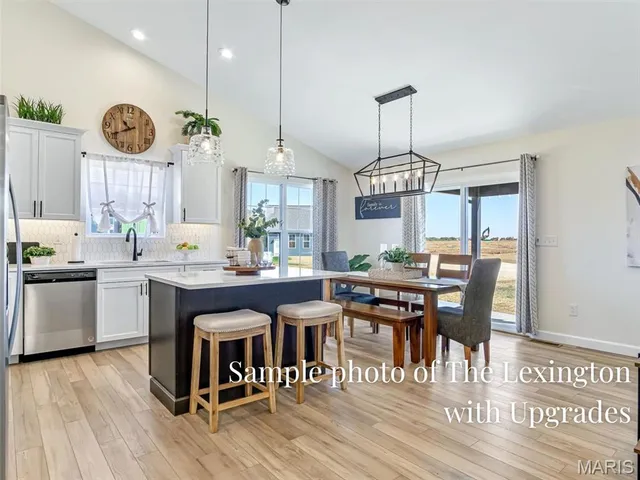 $415,950 | 347 Jenny Court, Waterloo, IL 62298