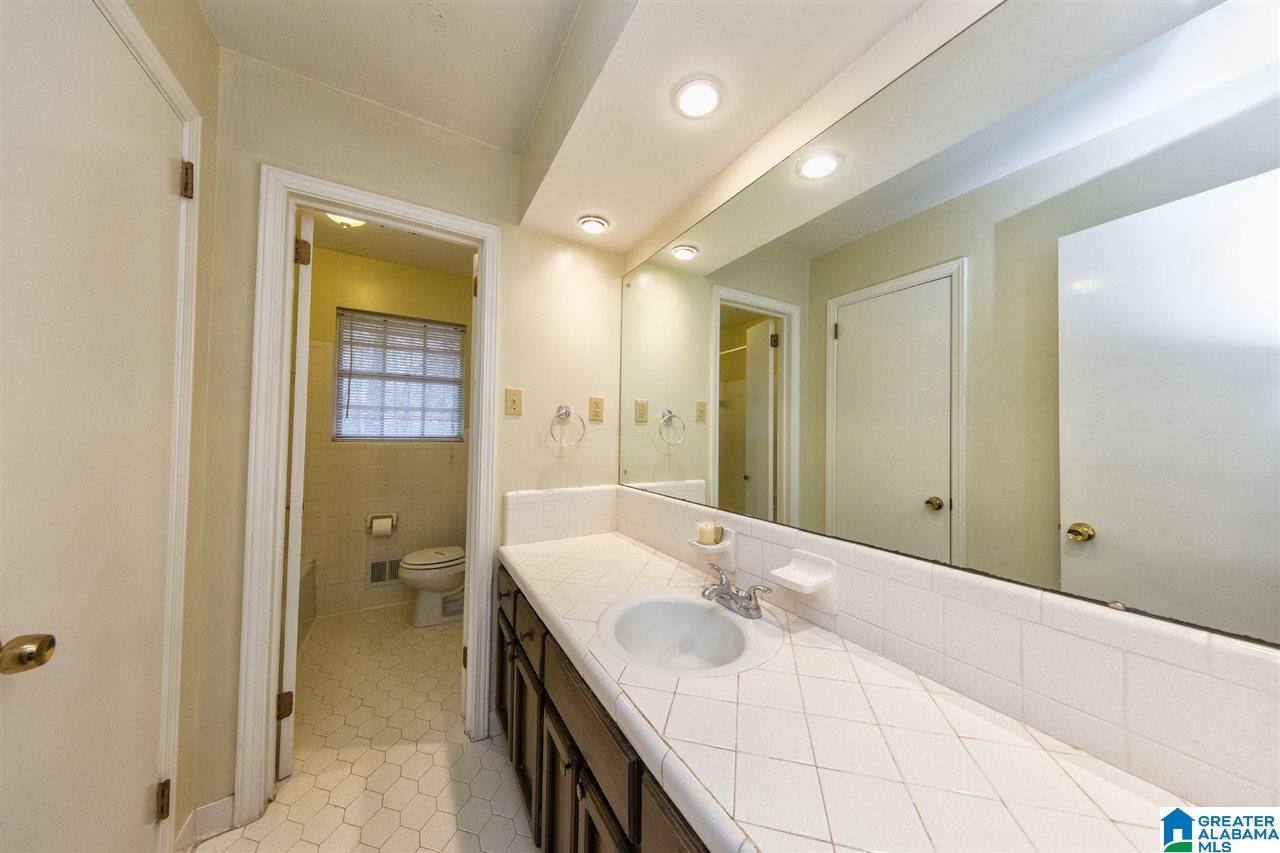 904 Rockingham Road Birmingham, AL 35235 - Photo 29 of 37