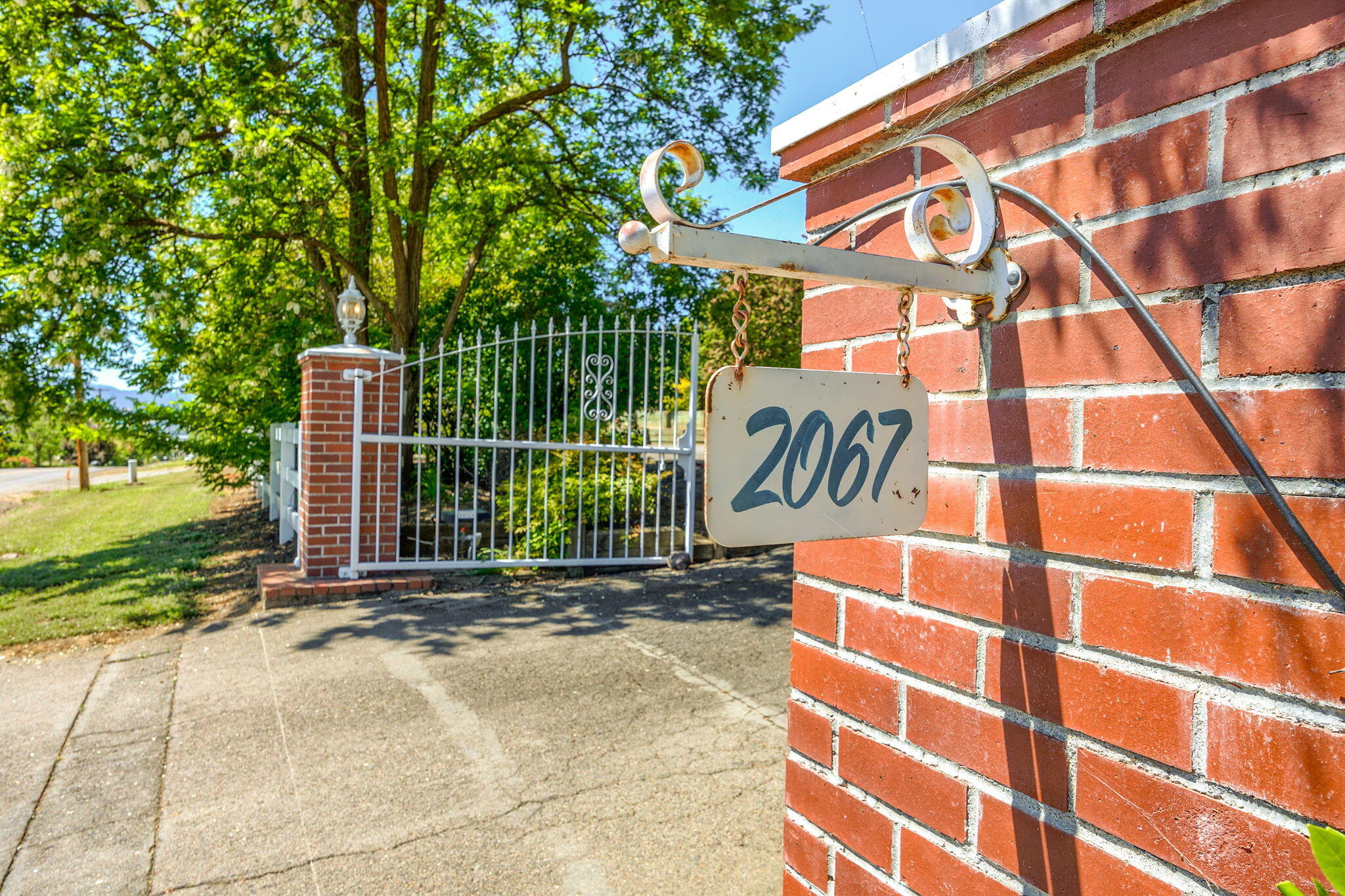 2067 Coker Butte Road Medford, OR 97504 - Photo 73 of 73 71