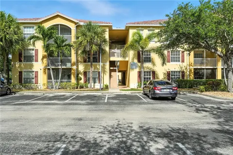 $139,000 | 4127 Residence Drive, Unit 411, Fort Myers, FL 33901
