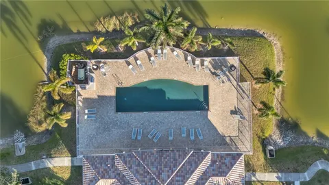 $159,900 | 4127 Residence Drive, Unit 411, Fort Myers, FL 33901