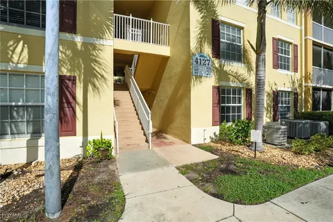 $139,000 | 4127 Residence Drive, Unit 411, Fort Myers, FL 33901