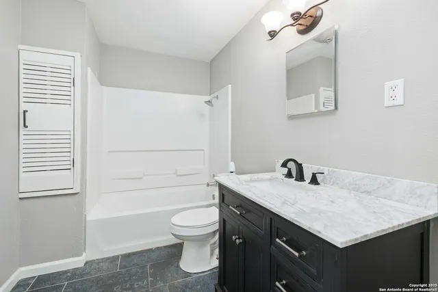 $1,200 | 109 Blue Bonnet Street, Unit 2, San Antonio, TX 78202